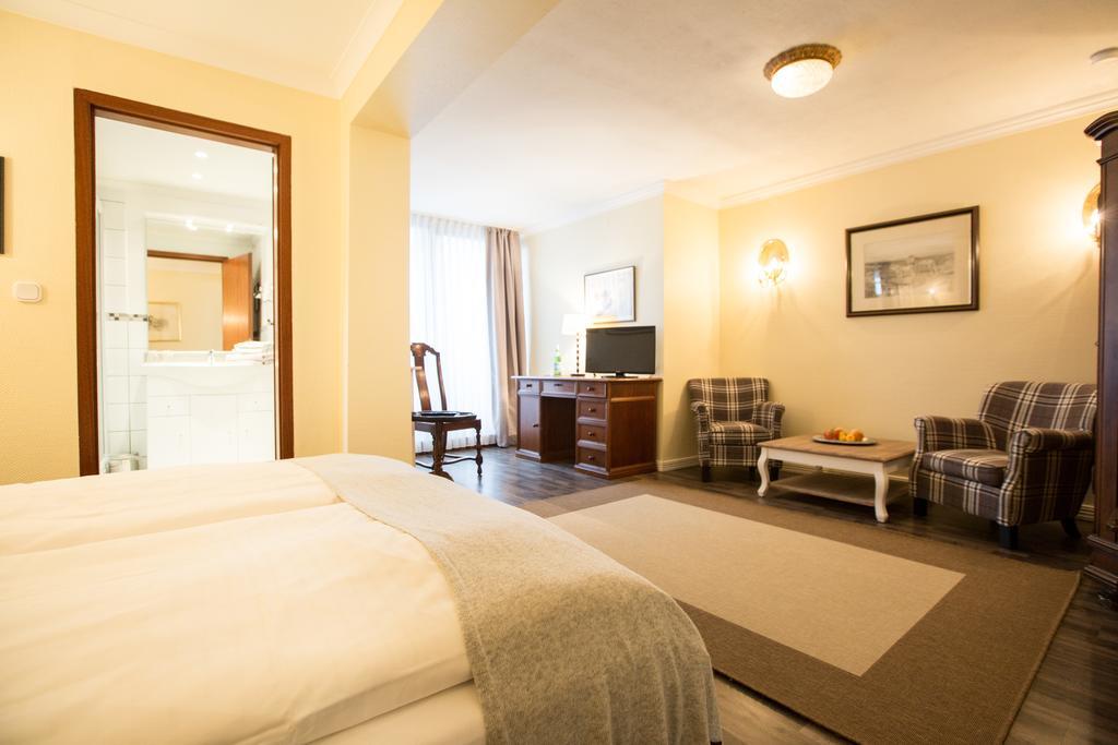 Schoekel'S Hotel Und Restaurant Elze Zewnętrze zdjęcie