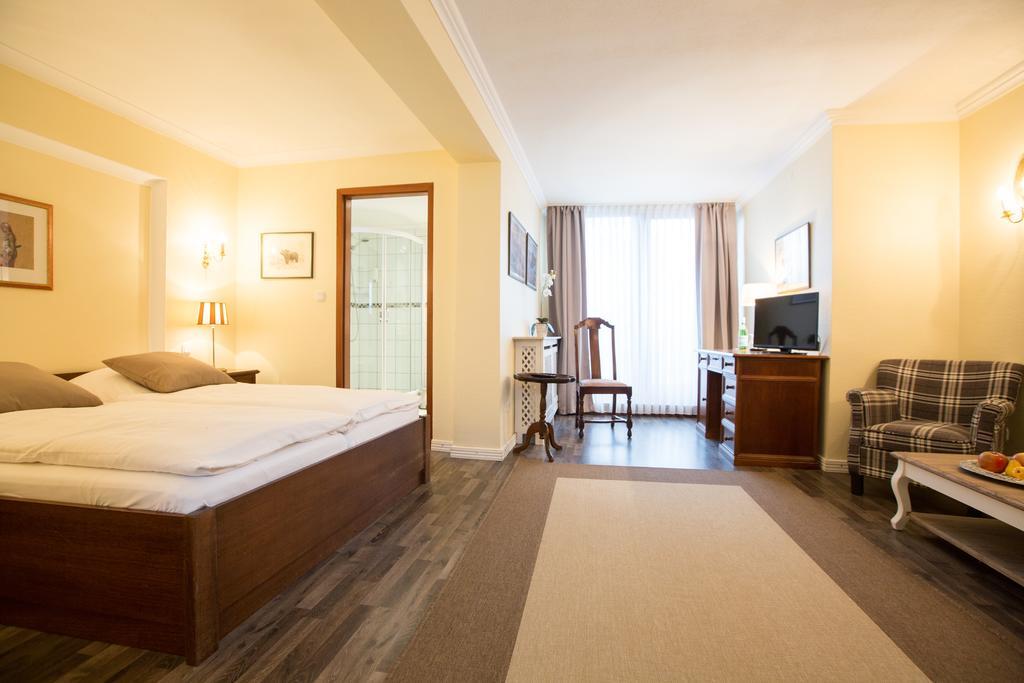 Schoekel'S Hotel Und Restaurant Elze Zewnętrze zdjęcie